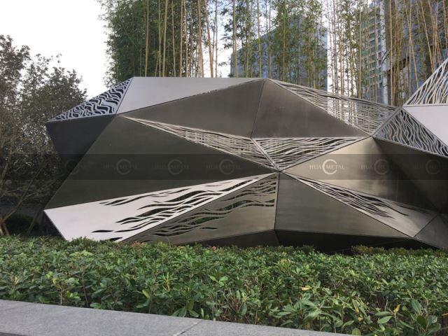 무광택 스테인리스 스틸 조각