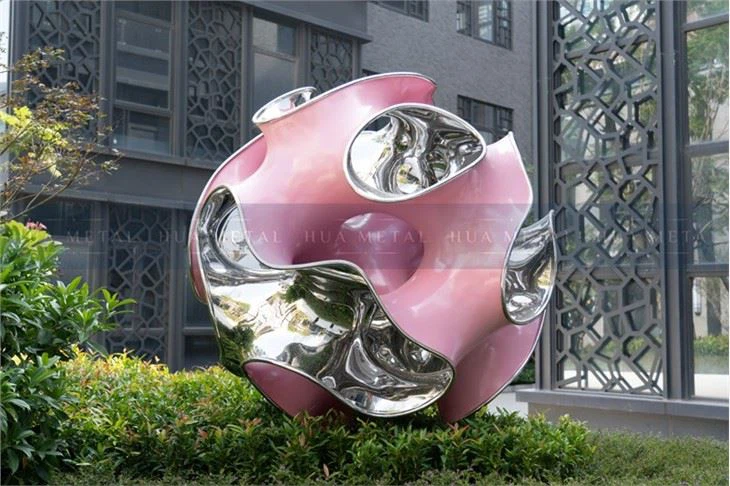Painted-stainless-steel-ball-sculpture
